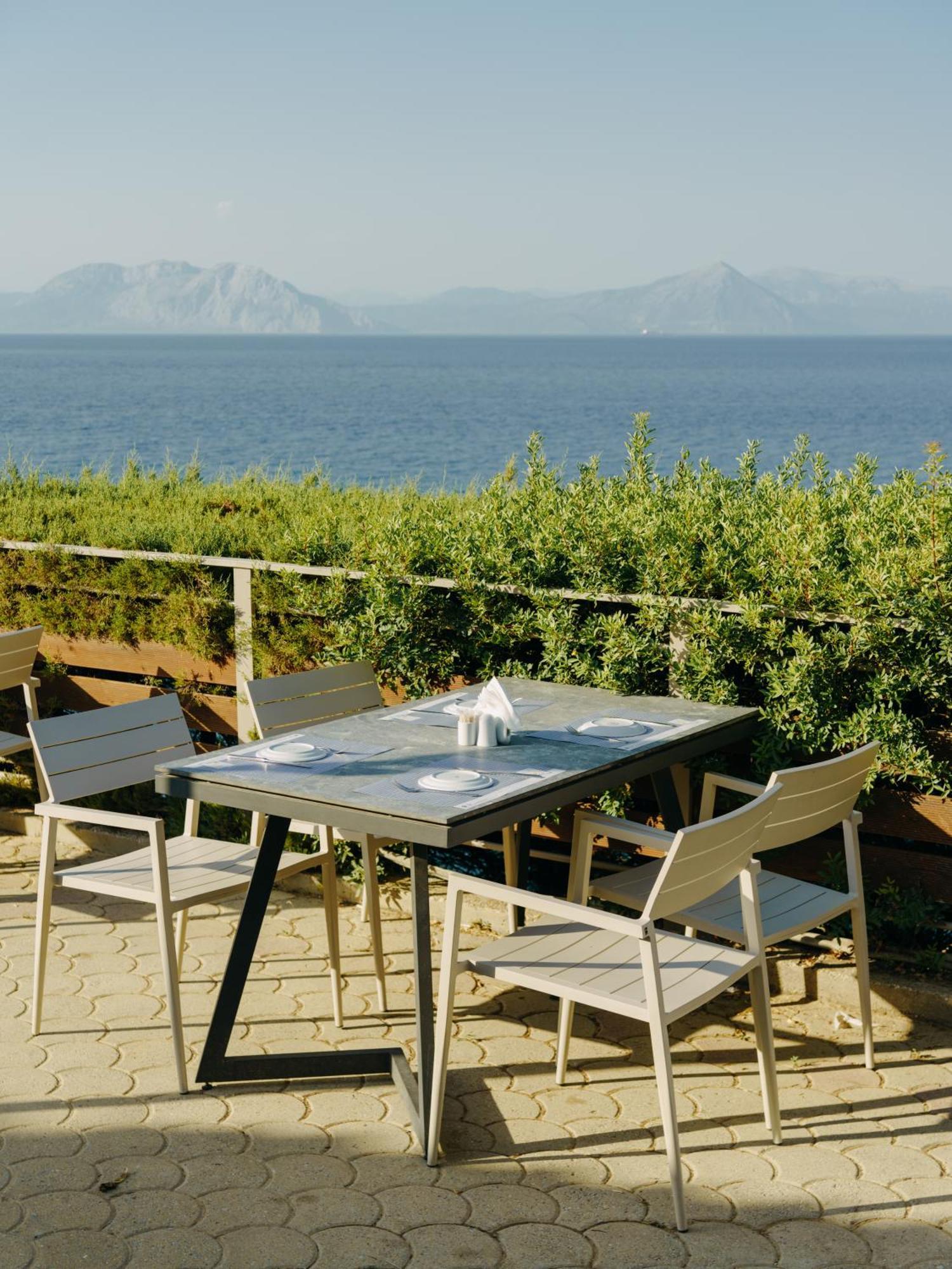 Niforeika Beach Hotel Εξωτερικό φωτογραφία