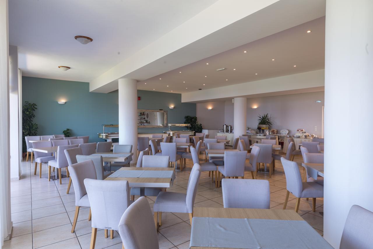 Niforeika Beach Hotel Εξωτερικό φωτογραφία