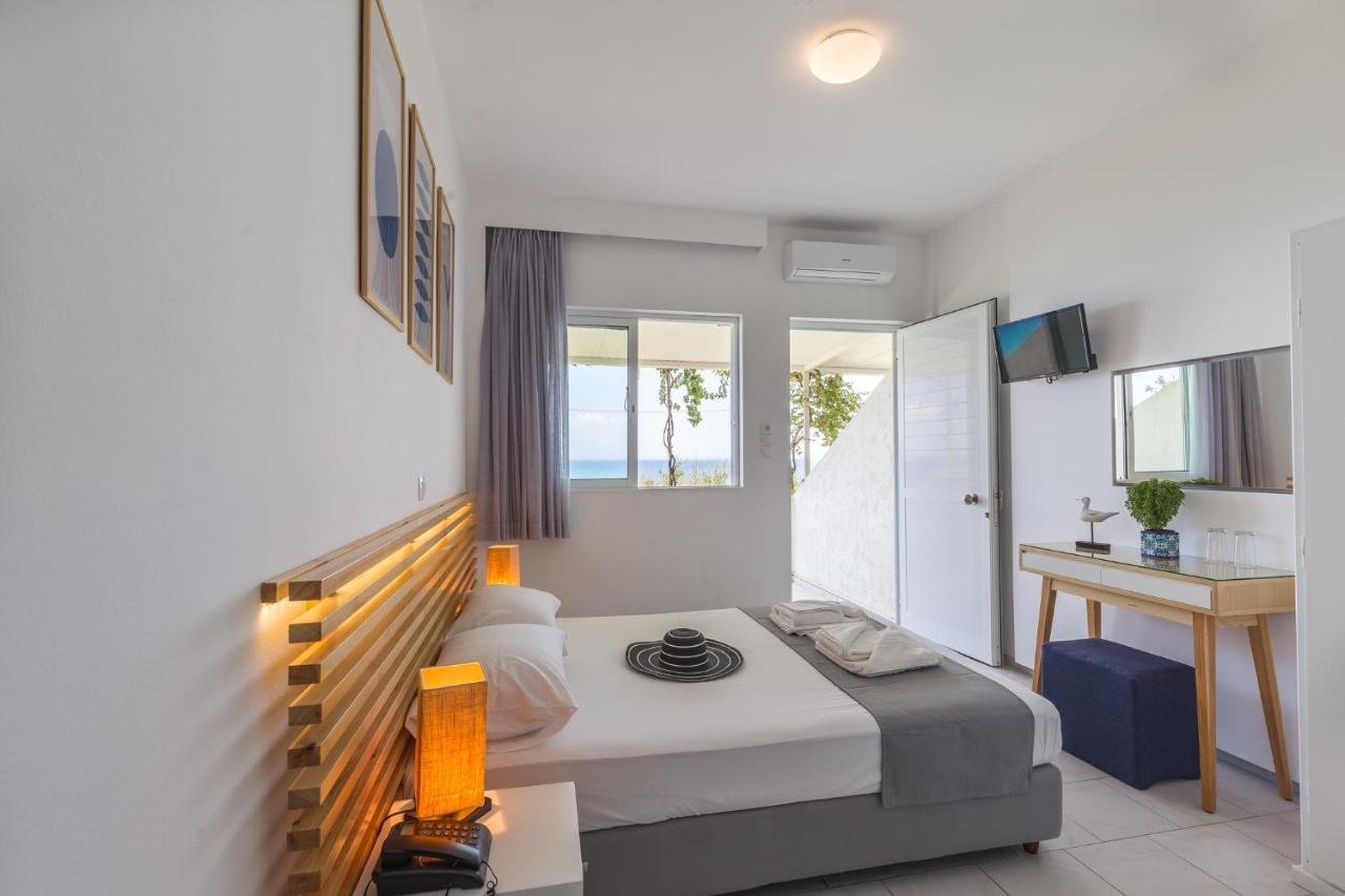Niforeika Beach Hotel Εξωτερικό φωτογραφία